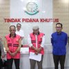 Kejati Kepri Tetapkan dan Tahan 3 Tersangka Tipikor Pengaturan Barang Kena Cukai BP Karimun